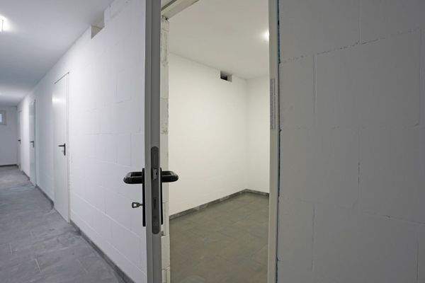 Kellerflur und Raum - UG