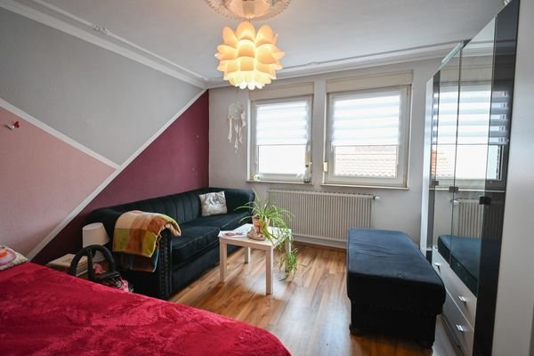 Schlafzimmer 2 von 3 OG