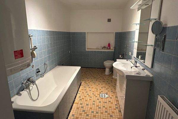 Altbau - Bad im Erdgeschoss