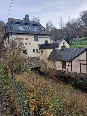 PHOTO-2025-11-13-15-09-33 (3).jpg