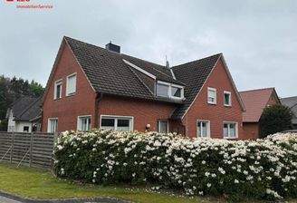 Zweifamilienhaus mit Carport und großem Keller
