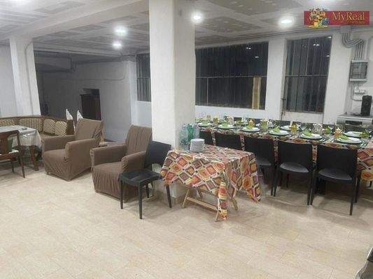 Unterer Wohn-Essbereich