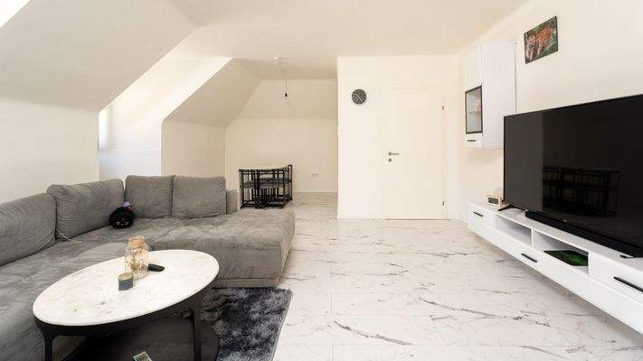 Wohnzimmer + Essbereich