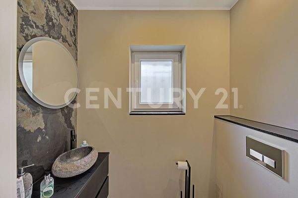 EG Gäste-WC mit Tageslicht