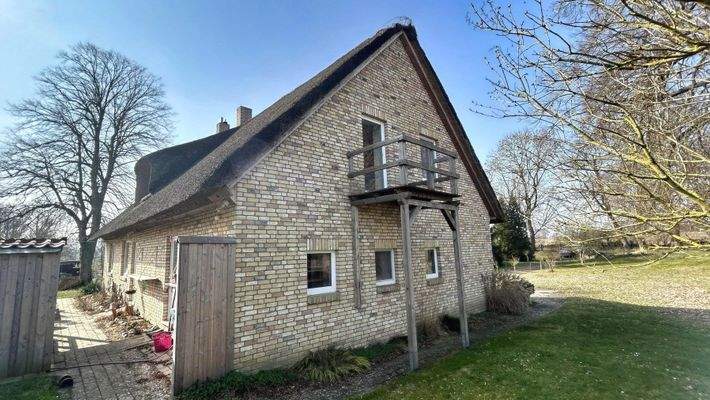 Giebelansicht mit Balkon