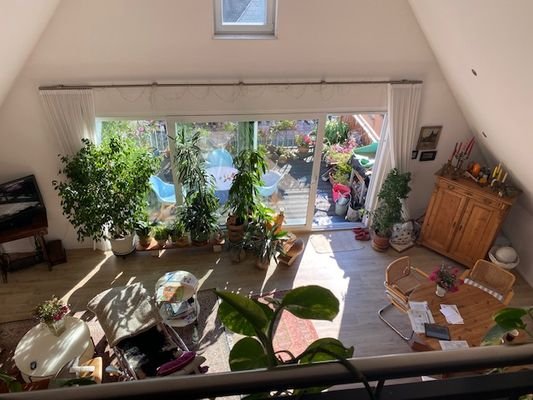 Blick ins Wohnzimmer