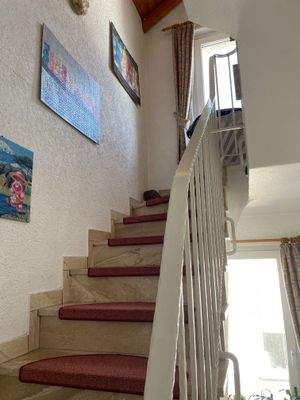 Aufgang zur Wohnung im 1 OG. 