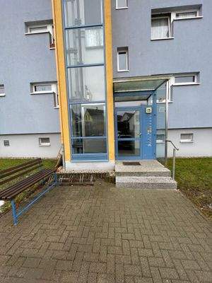 Außenansicht Hauseingang.jpg