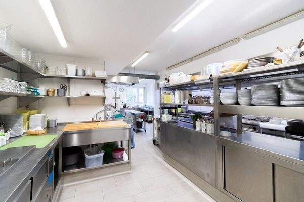 vollausgestattete Gastronomieküche