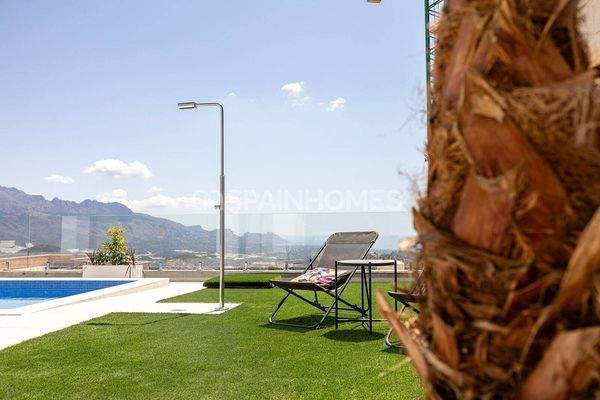 Elegant Detached Homes with a Pool in Polop Costa Blanca