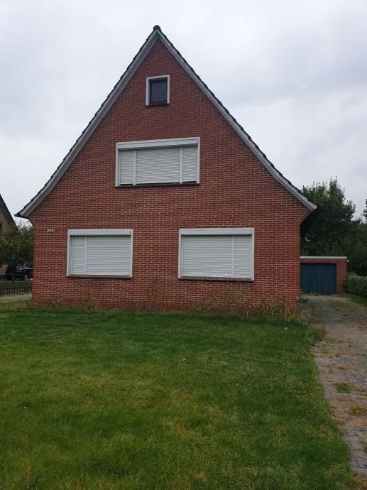 Einfamilienhaus, 4 ZKB, Garage.  Einbauküche.