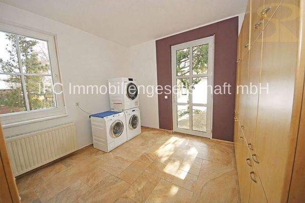 Hauswirtschaftsraum im EG