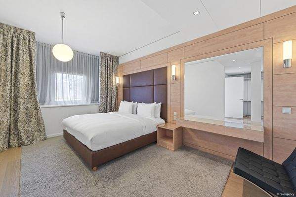 2025-09-15-S01408-Schottenring 22, 1010 Wien-037