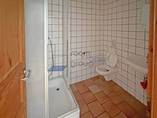 4 OG Apartment Bad