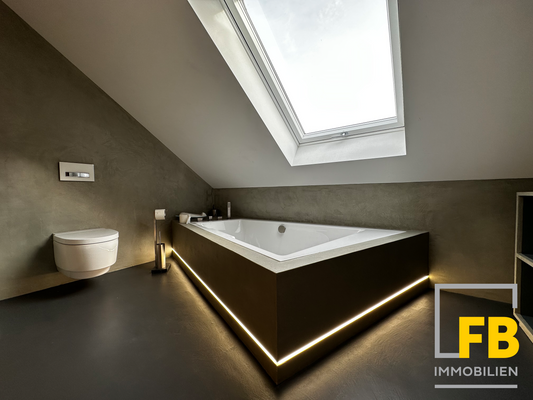 Luxuriöses Hauptbadezimmer (2)