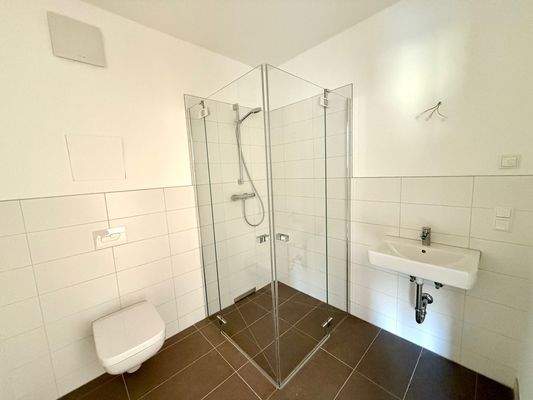 Badezimmer mit Dusche