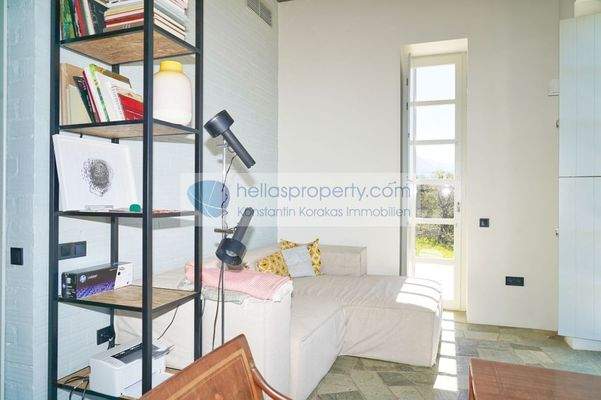 af047fe65faa4068b25bc596357f47a6-original