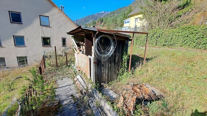 Werkzeugschuppen und Holzschuppen.jpg