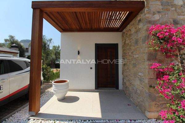 Stylish Villas with Private Pool and Garden in Bodrum