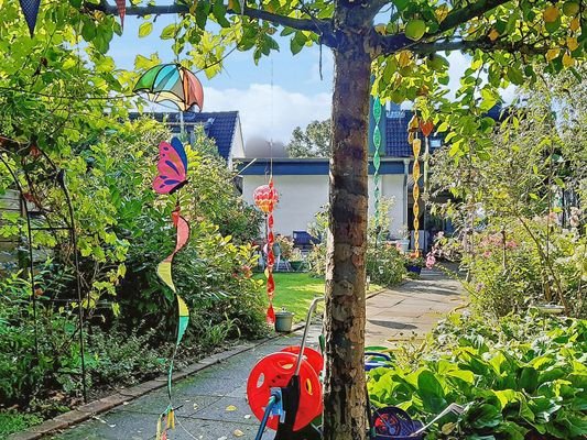 Blühender Garten Bild 4