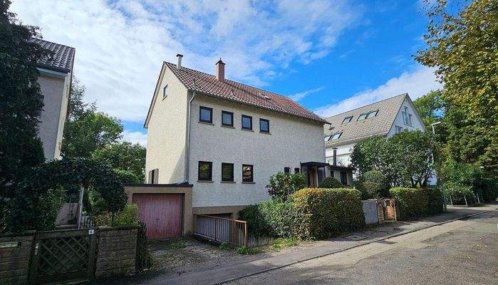 Grundstück mit Abrisshaus