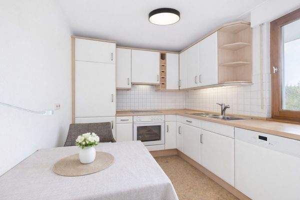 lichtdurchflutete Küche