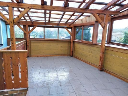 Überdachte Terrasse mit ca. 30m²