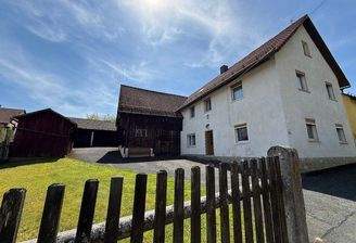 Ansicht Haus-Hof von der Straße