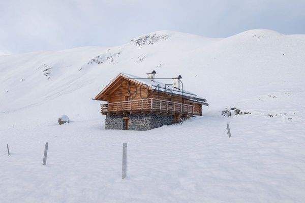 Exklusive Ski-in/Ski-out-Baita in der Val Jumela 
