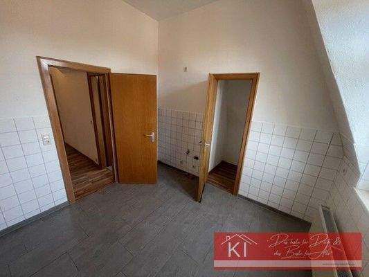 Küche mit kl.Abstellkammer