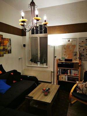 Wohnzimmer mit Einrichtung