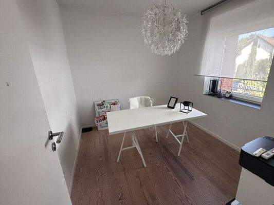 Gästezimmer/Büro (EG)