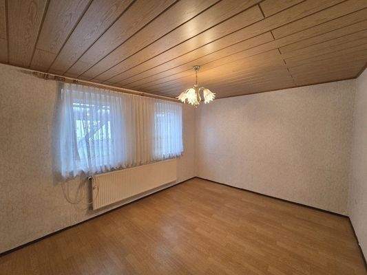 Schlafzimmer EG (Wohnhaus rechts)