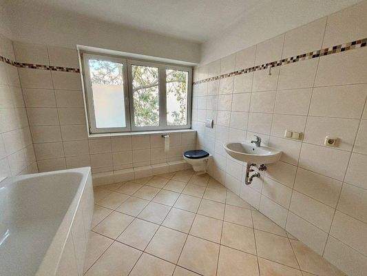 Badezimmer Blick.jpg