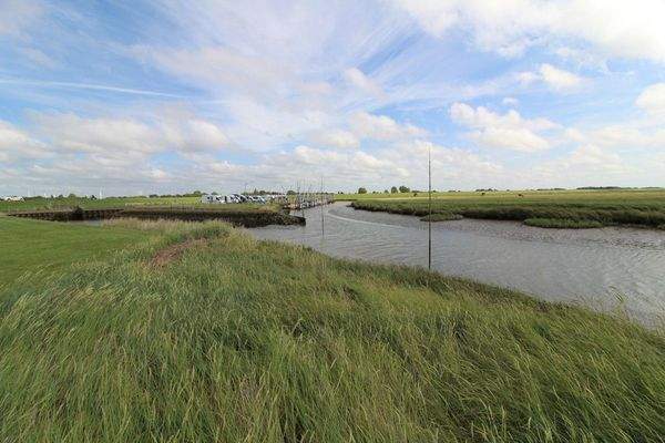 Zufahrt zu Yachthafen Spieka-Neufeld