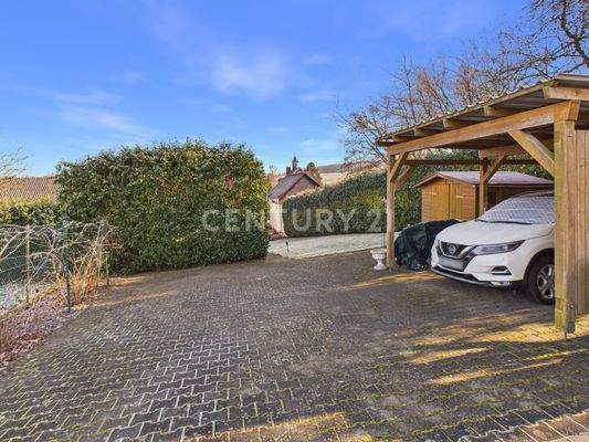 Oberer Grundstücksbereich ebenfalls befahrbar