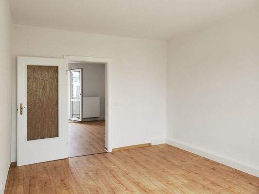 Schlafzimmer, Blick Wohnzimmer.jpg