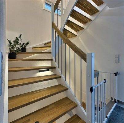 Treppe zum Obergeschoss