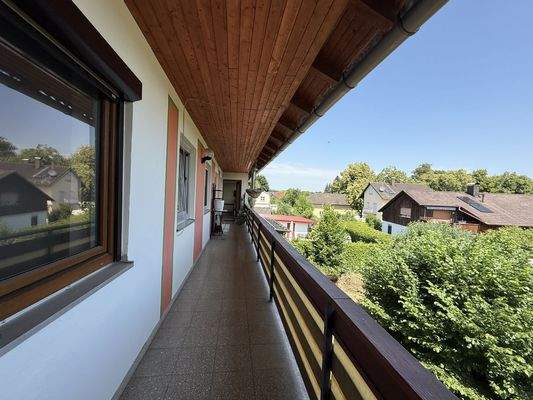 Laubengang zu der WE OG rechts