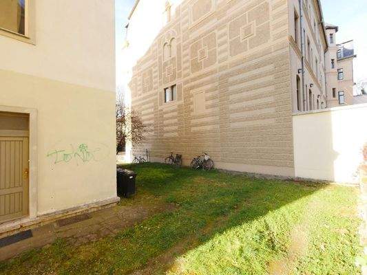  HOFBEREICH - Schöner Nachbarputz