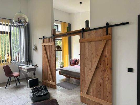 18- Zimmer 2 mit Blick in Zimmer 3