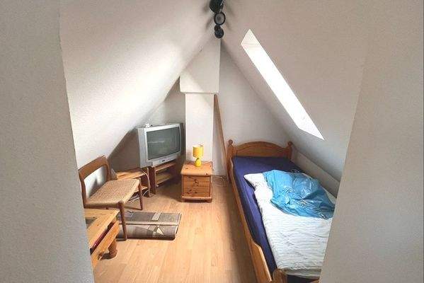 Kleines Zimmer Dachgeschoss