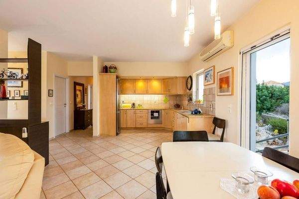 Kreta, Plaka: Einzigartige Villa mit herrlicher Aussicht zu verkaufen