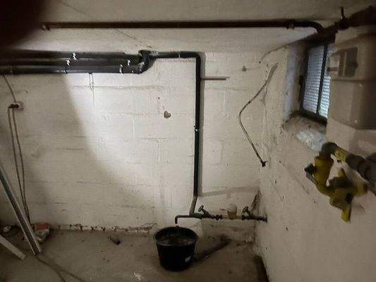 Vollkeller, 1.Hälfte, Anschlüsse