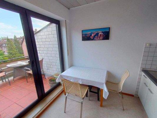 Küche mit Balkon.jpg