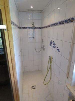 Dusche in der Sauna ELW UG 
