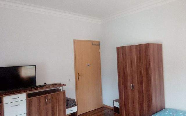 Zimmer mieten WG Zeitwohnen Stuttgart Möhringen urbanbnb 3.jpeg