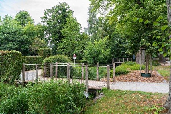 Direkt ins Grüne, hinterm Haus