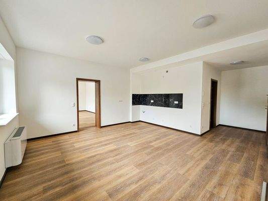 Küche mit Wohn-/Essbereich