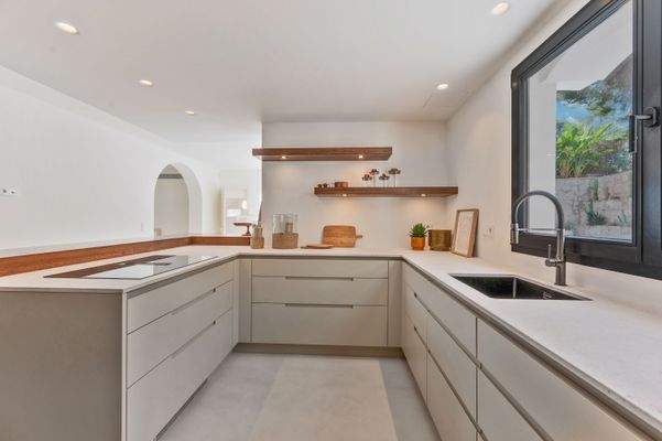 Kitchen in villa in Costa d_en Blanes